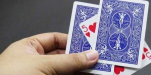 Cách nhận biết lá bài từ mặt sau lý do nên nắm bắt